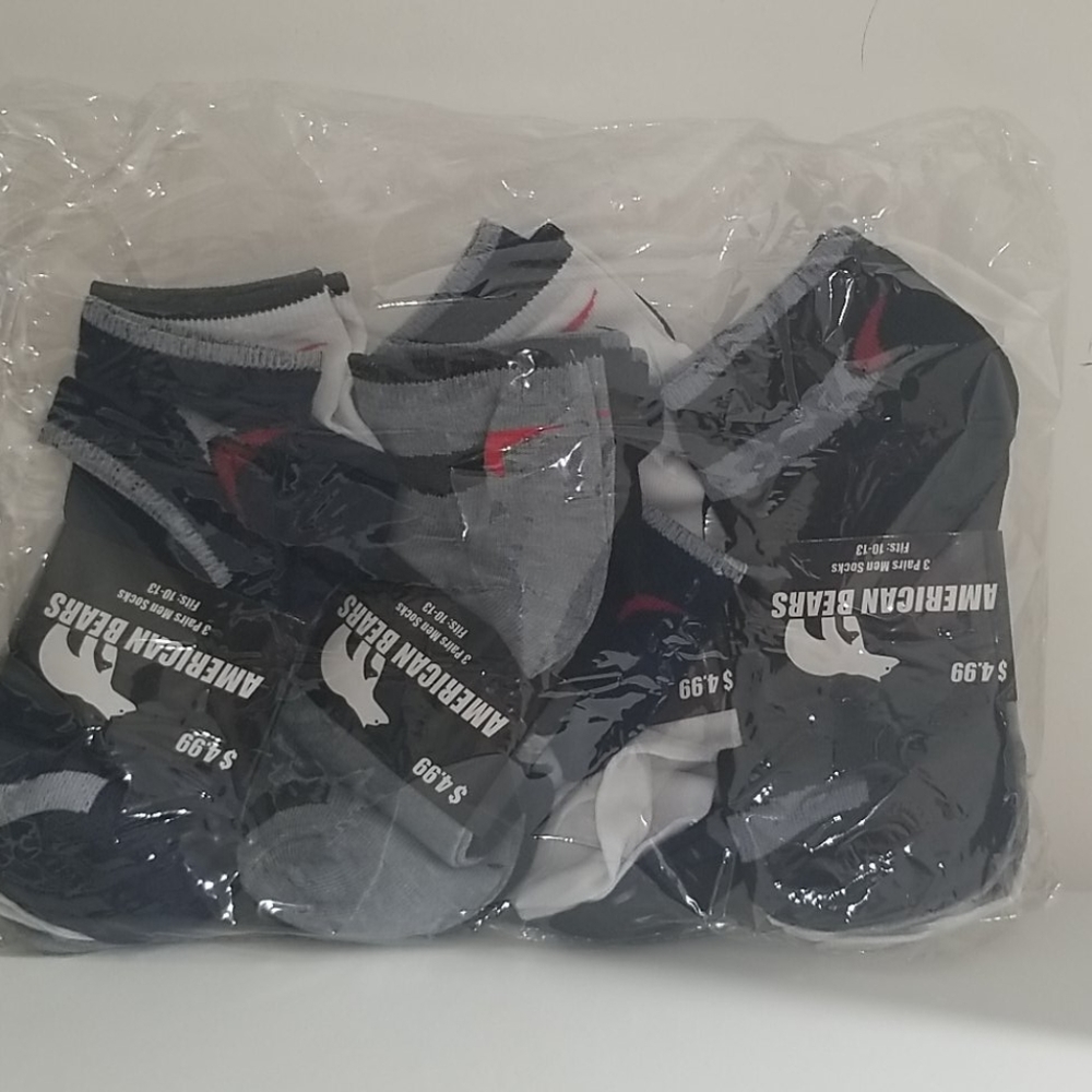 New Men's 12 pairs of socks, American bears.